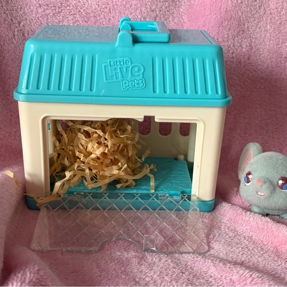 Little live pets mama surprise mouse + 3 babies - Picture 3 of 3